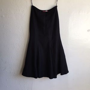 Mermaid linen black skirt from Anne Klein